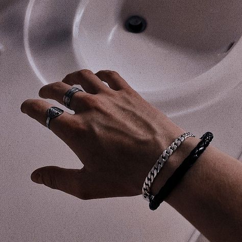 Guys Hands With Rings, Hands With Rings Men, Veiny Hands Aesthetic With Rings, Vain Hands Man, Veiny Hands Guys Rings, Hands With Rings Aesthetic Men, Hot Hands With Rings, Vainy Hands Man, Veiny Hands With Rings