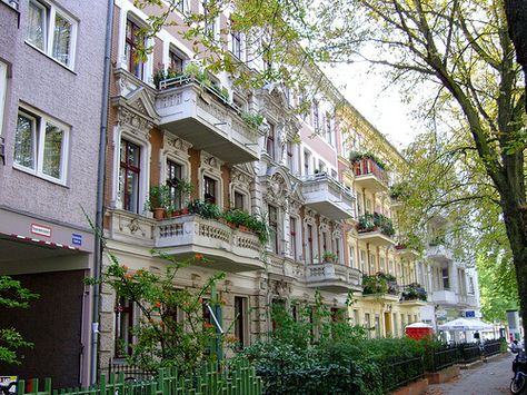 ღღ Berlin-Friedenau ~~ I miss these streets with their beautiful old houses and balconies full of plants. Used to live close by... ~ Kat Berlin Balcony, Berlin Apartment, Travel Motivation, German Houses, Berlin City, West Berlin, Urban Architecture, Berlin Germany, Window View