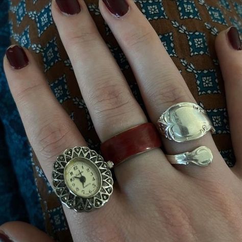 Clock Rings Aesthetic, Clock Ring Vintage, Stevie Nicks Jewelry, Stevie Nicks Nails, Vintage Dark Aesthetic, Stevie Nicks Aesthetic, Vintage Jewelry Aesthetic, Clock Ring, Aesthetic Whimsical