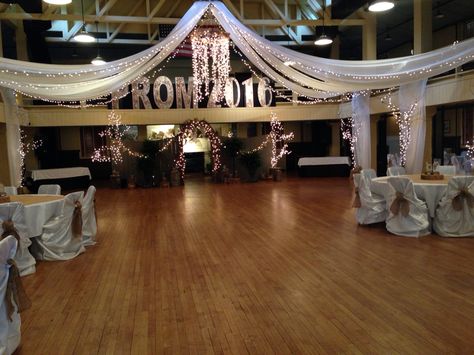 Rustic Romance Rustic Prom Themes, Adult Prom Party Ideas, Prom Decoration Ideas For Home, Rustic Romance Prom, Prom Decoration Ideas, Footloose Prom, Unique Prom Themes, Rustic Prom, Cowboy Prom