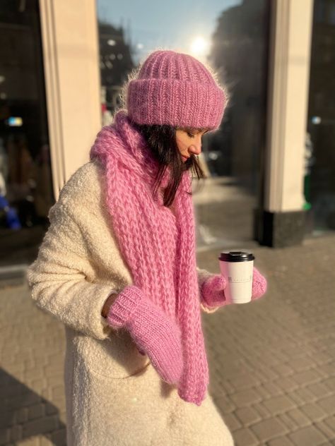 Pink Hat Scarf Set Pink Mohair Hat Fluffy Hat Luxury Scarf - Etsy Knitted Beanie Aesthetic, Mohair Hat Knitting Pattern, Crochet Scarf Pink, Crochet Beanie And Scarf Set, Winter Pink Outfit, Winter Outfits Colorful, Pink Hat Outfit, Pink Scarf Outfit, Fluffy Beanie