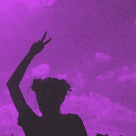 Violet Aesthetic, Purple Wall Art, Purple Vibe, Lavender Aesthetic, Dark Purple Aesthetic, Purple Wallpaper Iphone, Purple Girls, Shadow Pictures, Neon Aesthetic