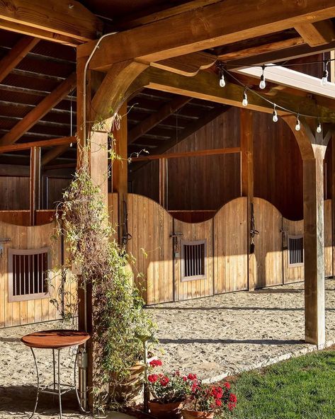 Stable Style - Equestrian Blog on Instagram: “This barn shared by @blackburn_architects and @soulcoolfarm is a peaceful place. The barn features large 12’x24’ stalls, a gym/spa area,…” Luxury Horse Stables, Luxury Horse Barns, Dream Barn Stables, Equestrian Stables, Stable Style, Horse Barn Ideas Stables, Horse Barn Designs, Spa Area, A Peaceful Place