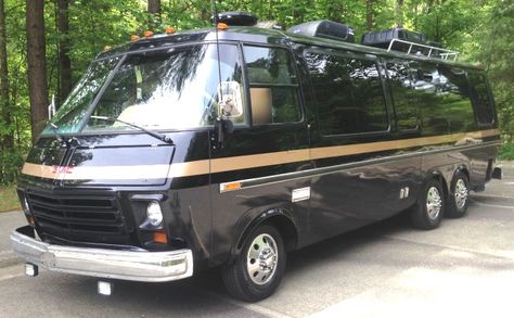 Vintage Motorhome For Sale, Gmc Motorhome For Sale, Gmc Motors, Used Motorhomes, Vintage Motorhome, Classic Gmc, Motorhome Remodel, Cool Rvs, Gmc Motorhome