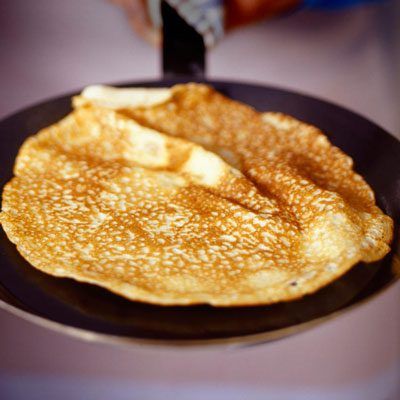 Perfect pancakes recipe Easy Pancake Batter, Pancake Batter Recipe, Pancakes Protein, Basic Pancakes, Hot Chocolate Sauce, Perfect Cheese Board, Batter Recipe, Perfect Pancakes, Savory Pancakes