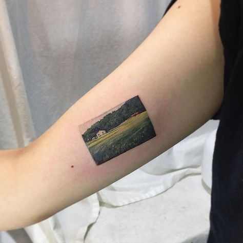 Bobby Pin Tattoo, Teacher Tattoos, Lotr Tattoo, Green Tattoos, Super Tattoo, Handpoke Tattoo, Landscape Tattoo, Geniale Tattoos, Countryside Landscape