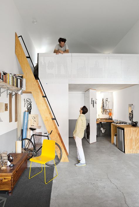 Micro Living, Funny House, Micro Apartment, Best Tiny House, Micro House, Granny Flat, Small Homes, House Wall, Stair Railing