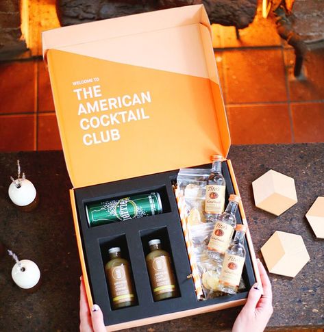 Cocktail Box Gift, Wine Subscription Box, American Cocktails, Boxes Ideas, Beer Cocktail, Beer Box, Beer Club, Wine Subscription, Best Alcohol