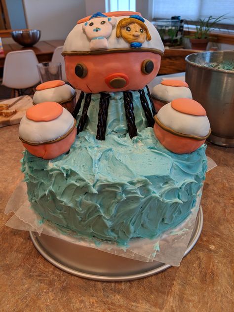 Octopod made with rice krispy treats and fondant. Cake iced with buttercream. Octonauts Cake, 7th Birthday Cakes, Krispy Treats, Rice Krispy, Fondant Cake, 7th Birthday, Krispie Treats, Rice Krispies, Butter Cream