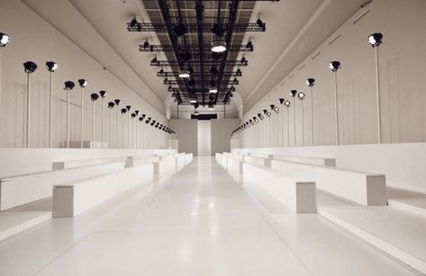 Fashion Show Set Design From Paris Fashion Week Haute Couture, Couture, Fashion Show Runway Stage, Fashion Show Set Design, Yeezy Fashion Show, Fashion Show Stage Design, Off White Fashion Show, Fashion Show Aesthetic, Fashion Show Outfit