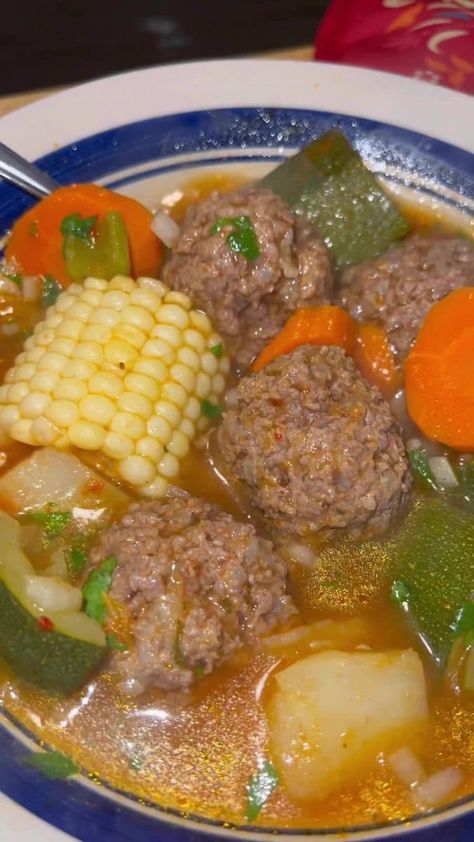 Wonyoungism Food, Albondiga Soup, Albondigas Soup Recipe Mexican, Albondigas Soup Recipe, Albondigas Soup, Mexican Soup Recipes, Menu Semanal, Mexican Food Dishes, Chicken Bouillon