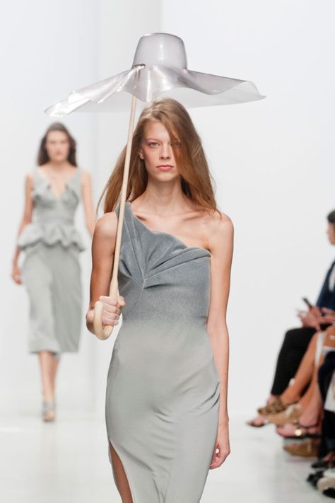 Chalayan Spring 2014: Hat Umbrellas on the Runway | StyleCaster Umbrella Fashion, Hussein Chalayan, Best Places To Shop, Fashion Umbrella, Places To Shop, Fantasy Costumes, Hijab Dress, Mad Hatter, Couture Fashion