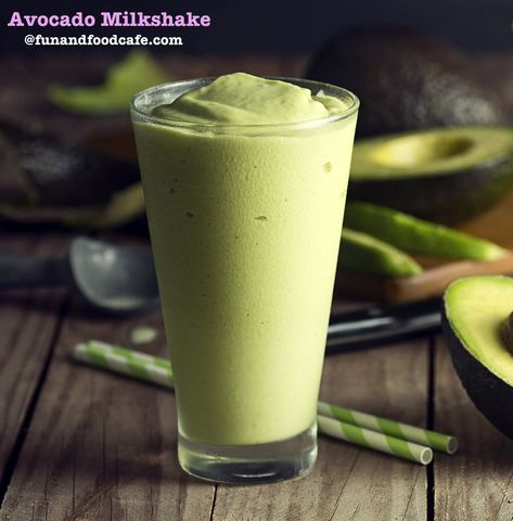 Avocado Milkshake, Avocado Banana Smoothie, Healthy Afternoon Snacks, Kale Smoothie, Smoothie Prep, Superfood Powder, Pineapple Smoothie, Natural Yogurt, Avocado Smoothie