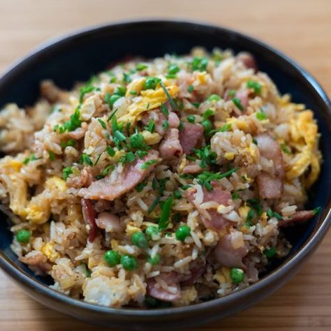 Bacon and Egg Fried Rice for Two – Flo Lum Flo Lum, Easiest Meals, Meals To Cook, Chinese Sausage, Food Simple, Dark Soy Sauce, Egg Fried Rice, Kecap Manis, Easy To Cook Meals