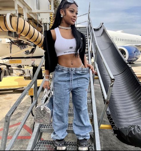 Amour Jayda, Jayda Cheaves, Model Lifestyle, Chill Fits, Instagram Models, Lookbook Outfits, Barbie Fashion, Powerful Women, Ripped Jean