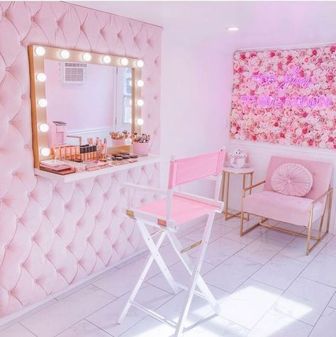 (paid link) THE MAKEUP ROOM - tidy Cosmetics | Makeup Expert Mua Room, Makeup Studio Ideas, Beauty Shop Decor, Ruangan Studio, Makeup Studio Decor, Beauty Room Salon, Esthetician Room Decor, Esthetics Room, Salon Suites Decor