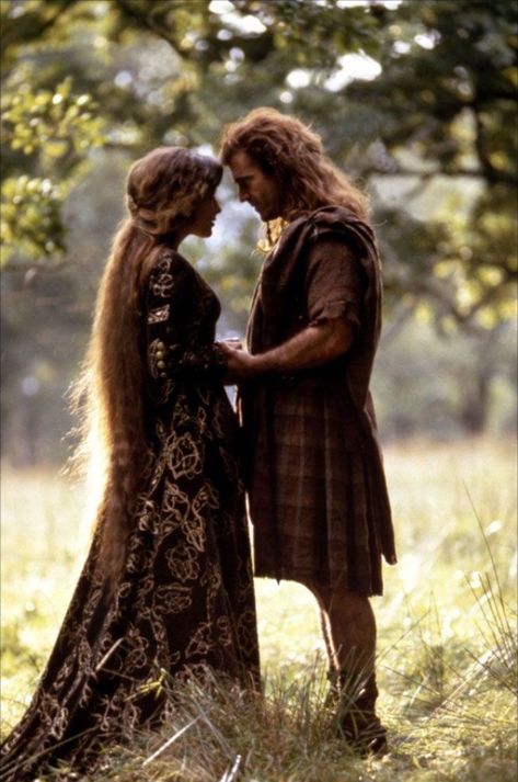 Queen Isabella and William Wallace in Braveheart Historical Romance Movies, Celtic Wedding Traditions, Catherine Mccormack, William Wallace, Sophie Marceau, I Love Cinema, Men In Kilts, Celtic Wedding, Mel Gibson