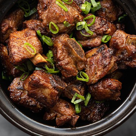 Easy Chinese-Style Soy Sauce Braised Pork Ribs — Vicky Pham Spare Ribs Chinese Style, Braised Pork Short Ribs, Pork Rib Meat Recipes, Asian Style Pork Ribs, Short Ribs Recipe Asian, Chinese Short Ribs Recipe, Asian Pork Ribs Recipe, St Louis Pork Spare Ribs Recipe, Beef Short Ribs Asian