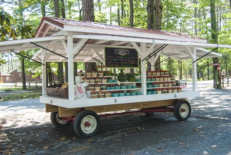 Produce Stand Display, Produce Trailer Ideas, Farm Stand Set Up, Farmers Market Trailer Farm Stand, Produce Wagon Farm Stand, Produce Stand Trailer, Produce Stand On Wheels, Farmstand Trailer, Mobile Produce Stand