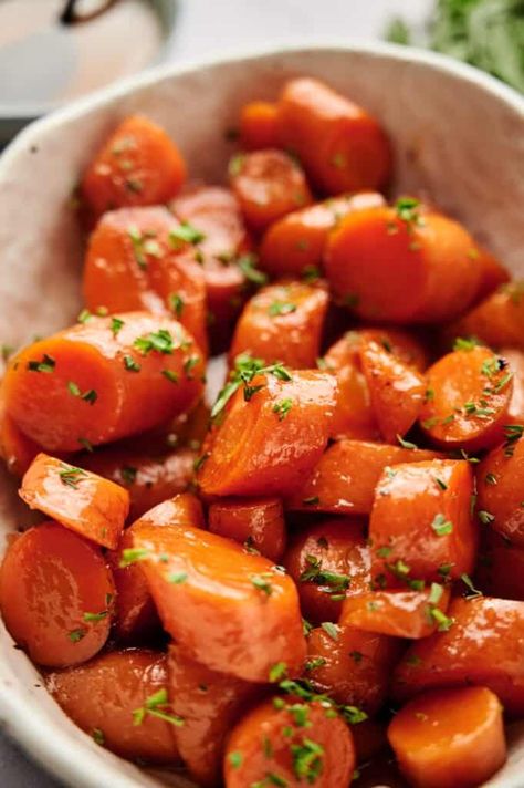 Easy Honey Glazed Carrots Recipe - Hungry Cooks Kitchen Easy Honey Glazed Carrots, Honey Glazed Carrots Recipe, Glazed Carrot, Easy Baked Chicken Breast, Honey Carrots, Cooks Kitchen, Carrot Tops, Glazed Carrots Recipe, Honey Glazed Carrots