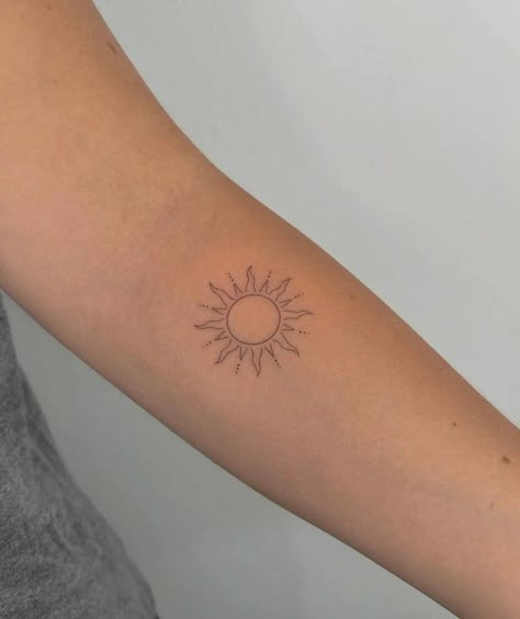 Sunshine Tattoo, Sun Tattoo Designs, Basic Tattoos, Mushroom Tattoos, Petite Tattoos, Sun Tattoos, Chasing The Sun, Discreet Tattoos, Sun Tattoo