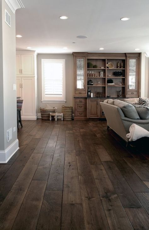 Luxurious Farmhouse, Light Hardwood, Floor Colors, Room Flooring, Farmhouse Living, House Flooring, Oak Floors, Home Fashion, Rustic House