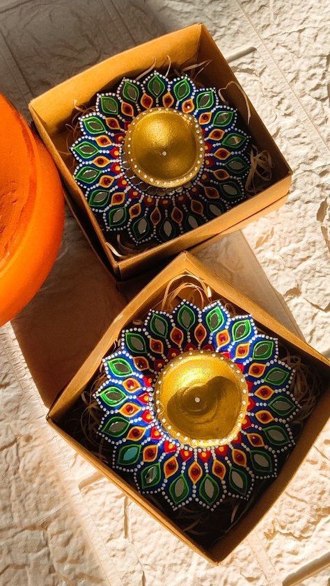 Lipan Art Coasters, Aesthetic Diya Decoration, Aesthetic Diya Paintings, Dia Painting Diwali, Diwali Bandhanwar Handmade, Diya Panting, Diya Designs Diwali, Tea Light Holder Clay, Dia Decoration Ideas For Diwali