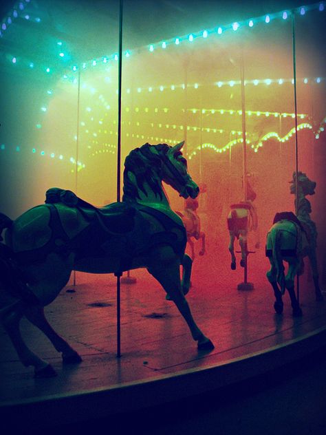 misty night view of carousel Creepy Carnival, Dark Circus, Night Circus, New Retro Wave, Merry Go Round, Carousel Horses, Fright Night, Foto Art, 판타지 아트