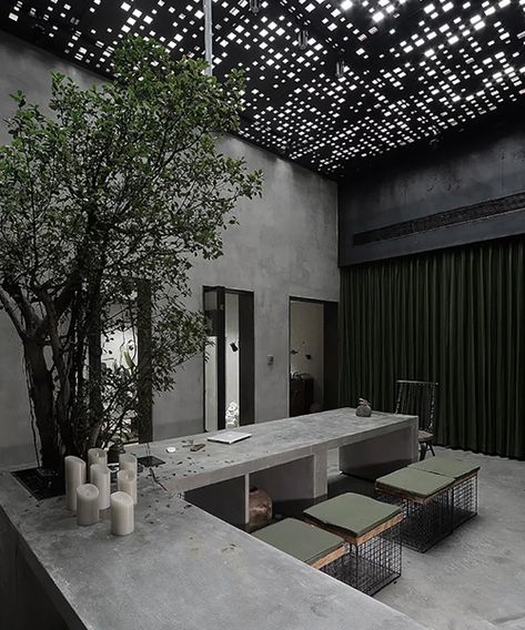 Concrete Design Interior, Traditional Office Design, Brutalism Interior, Concrete Office, Brutalist Interior, The Dream Life, Skylight Design, Industrial Cafe, China Architecture