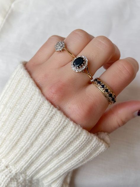 Vintage Rings Antiques, Traditional Jewelry Antique, Gold And Silver Jewelry Together, Silver Rings Vintage, Silver Antique Jewelry, Ring Styling, Rich Jewelry, Vintage Bridal Ring, Antique Gemstone Rings