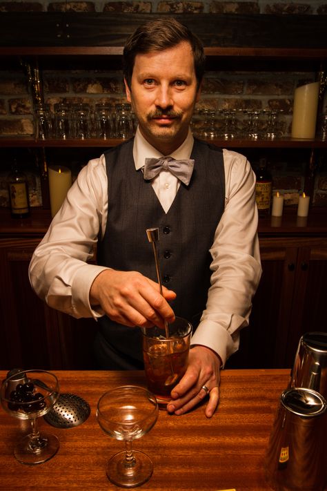 1940s Bartender, Bartenders Outfits, Wild West Bartender, 1920s Bartender, Magicians Table, Bartender Reference, Bartender Pose Reference, Outfit For Bar Night, Bartender Photography