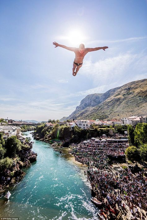 Springboard Diving, Olympic Diving, High Diving, Diving Springboard, Mostar Bosnia, Cliff Jumping, Cliff Diving, Scuba Diving Gear, Action Photography