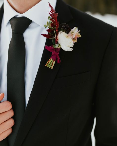 Grooms Wedding Attire, Black Suit Red Tie, Blush Groomsmen, Black Suit And Tie, Black Groomsmen Suits, Burgundy Boutonniere, Classic Black Suit, Burgundy And Blush Wedding, Wedding Color Pallet