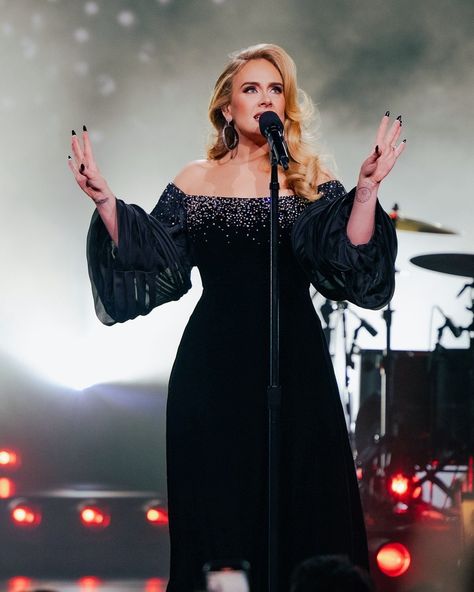 Haute Couture, Las Vegas, Adele Aesthetic, Louis Vuitton Gown, Jamie Mizrahi, Weekends With Adele, Love In The Dark, Adele Wallpaper, Adele Style