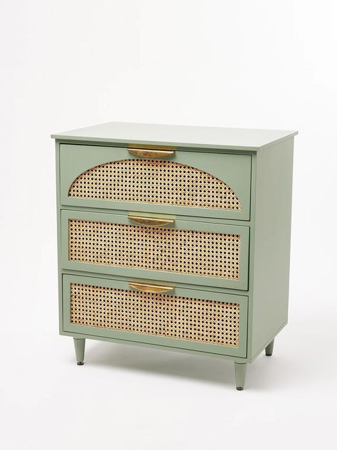 Green Chest Of Drawers, Mango Wood Bedside Tables, Rattan Bedroom, Koti Diy, Green Mango, Wood Bedside Table, Casa Vintage, Free Furniture, Oliver Bonas