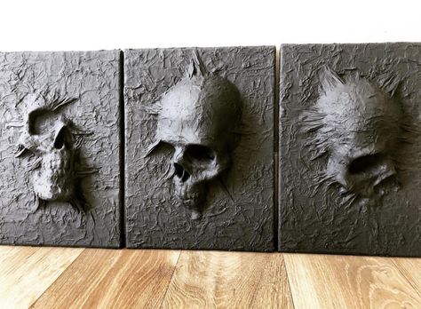 Gothic Skull Decor, 3d Skeleton Art, Skull Coming Out Of Wall, 3d Skull Art, Gothic Decor Halloween, 3d Halloween Art, Skull Bedroom Decor Ideas, Dark Skull Art, Skull Painting Ideas