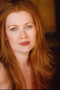 Mireille Enos from ABC's The Catch.  Amazing natural strawberry blonde color! Mireille Enos, Red Headed League, Red Ginger, Red Hair Woman, Natural Redhead, Ginger Girls, Redhead Beauty, Celebrity Portraits, Christina Hendricks