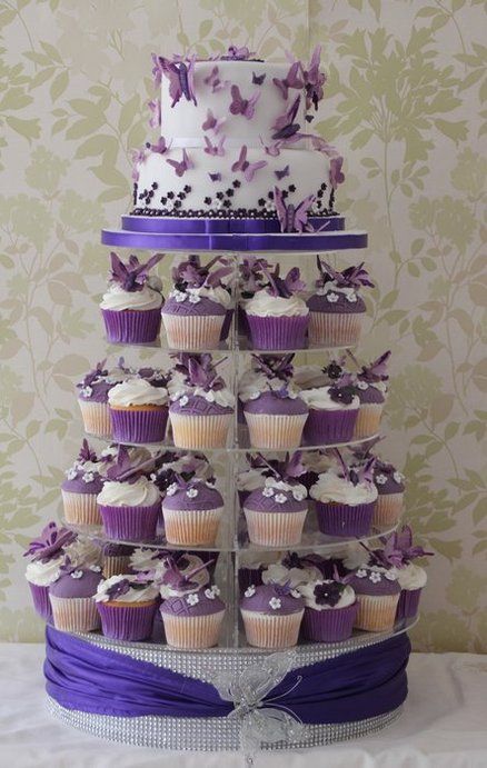 Purple and white butterfly wedding cake Purple Wedding Cakes, Butterfly Wedding Cake, Lila Party, Shifting Board, Mini Torte, Cake And Cupcakes, Butterfly Baby Shower, Butterfly Cakes, Wedding Cakes With Cupcakes