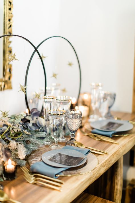 Starry night Dinner on beautiful dining table from Blue Moon Furniture Moon Centerpieces, Dinner Party Setup, Cosmic Wedding, Small Dinner Party, Starry Night Prom, Celestial Wedding Theme, Starry Wedding, Awards Banquet, Star Centerpieces