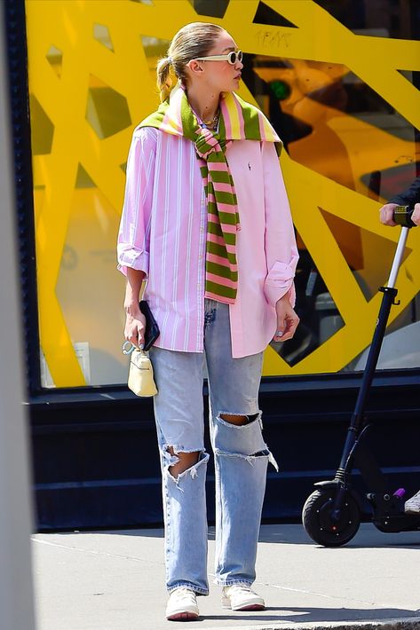 Gigi Hadid Style 2024, Gigi Hadid Street Style 2023, Gigi Hadid Style Casual, Gigi Hadid 2024, Gigi Hadid Outfits Street Styles, Gigi Hadid Casual, Gigi Hadid Fashion, Gigi Hadid Street Style, Gigi Hadid Looks