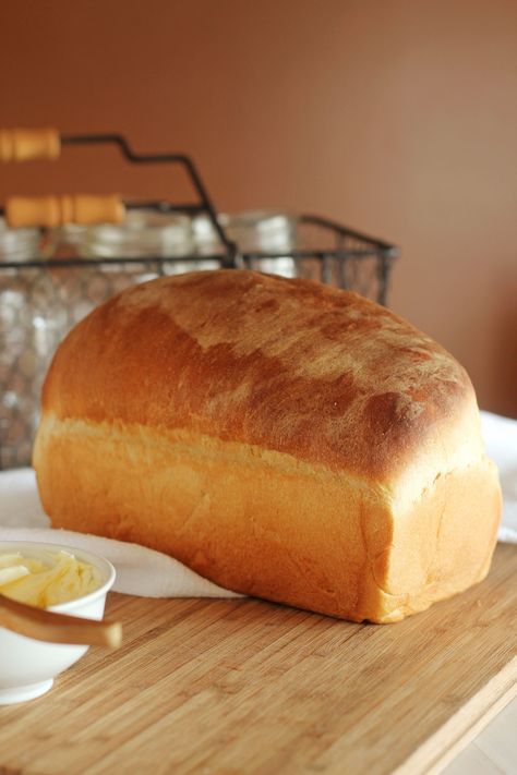 Buttermilk American Sandwich Bread American Sandwich, Buttermilk Bread, Homemade Sandwich, White Bread Recipe, Sandwich Bread Recipes, Potato Bread, Bread Machine Recipes, Sandwich Bread, Bread Machine