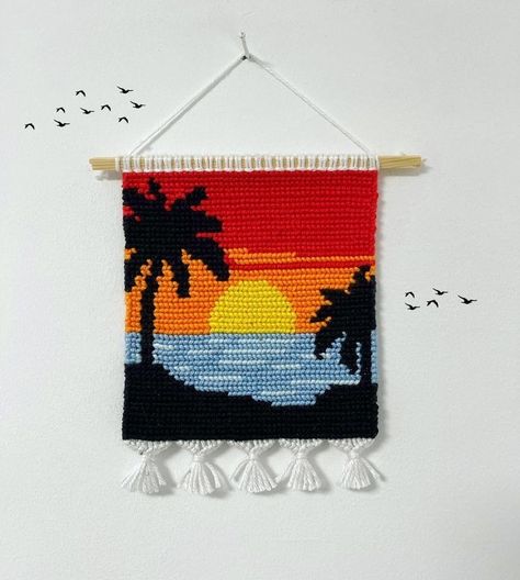 Pixel Macrame, Crochet Wall Hanging Patterns, Crochet Dream Catcher, Crochet Wall Decor, Ocean Palm Trees, Intarsia Crochet, Weaving Patterns Design, Бесплатные Схемы Для Вышивки Крестом, Hanging Crochet