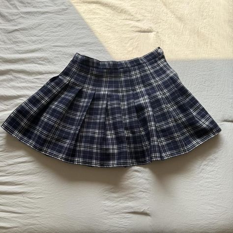 Navy pleated skirt