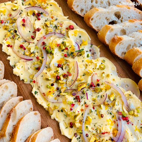 Butter Board Ideas, Butter Boards, Flavored Butter Recipes, Butter Recipes Homemade, Butter Board, Making Butter, Easter Dinner Recipes, Best Butter, Butter Recipes