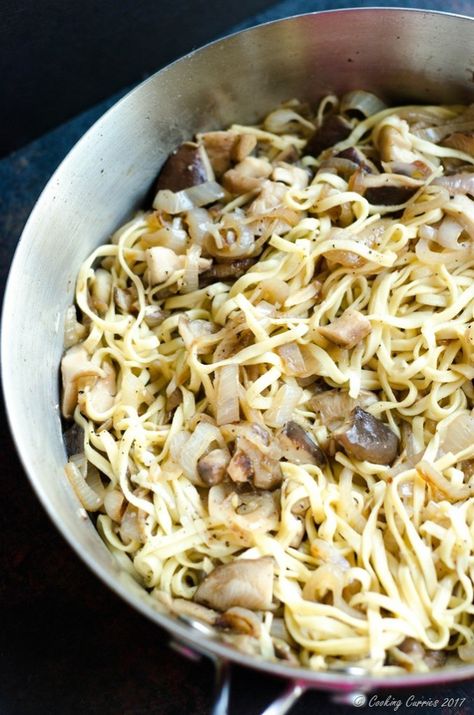 White Wine Pasta Recipes, Mushroom White Wine Sauce, Wine Pasta Sauce, White Wine Pasta Sauce, Wine Butter Sauce, White Wine Butter Sauce, Pasta Creamy, Linguine Recipes, Wine Butter