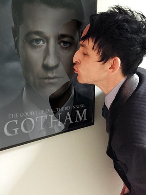 Robin Lord Taylor Harvey Bullock Gotham, Oswald Gotham, Barbara Gotham, Tabitha Galavan, Gotham Wallpaper, Oswald Cobblepot Gotham, Gotham Penguin, Gotham Show, Robin Lord Taylor