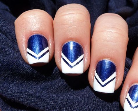 I'm a cheerleader an here's Cheerleading nails!:) Cheerleading Nails, Dallas Cowboys Nails, Cowboy Nails, Sports Nails, Football Nails, Nail Tape, Halloween Nail Art, Fancy Nails, Nail Art Tutorial