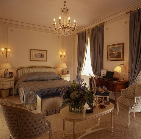 Room: Lady Thatcher passed away in. she had been  staying in this suite at the Ritz in Central London, where she had been living since Christmas London Hotel Room, London Bedroom, Ritz Hotel, Chateau Hotel, Ritz Carlton Hotel, Margaret Thatcher, Gold Bedroom, Classic Bedroom, The Ritz