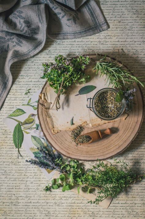 What is and how to make Herbes de Provence mixture? - Food and Mood Fresh Herbs Aesthetic, Herb Aesthetic, Herbs Aesthetic, Food And Mood, Lavender Cookies, Lavender Rosemary, Herbs De Provence, Maintaining Healthy Hair, Dried Herbs