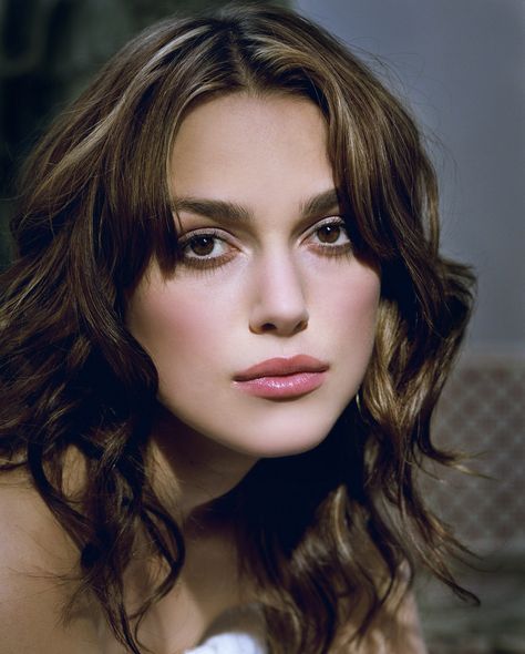 Keira Knightley Celebrity Headshots, Kiera Knightly, Bend It Like Beckham, Keira Knightly, Headshot Photos, Oh My Goddess, Young Actresses, Keira Knightley, Natalie Portman